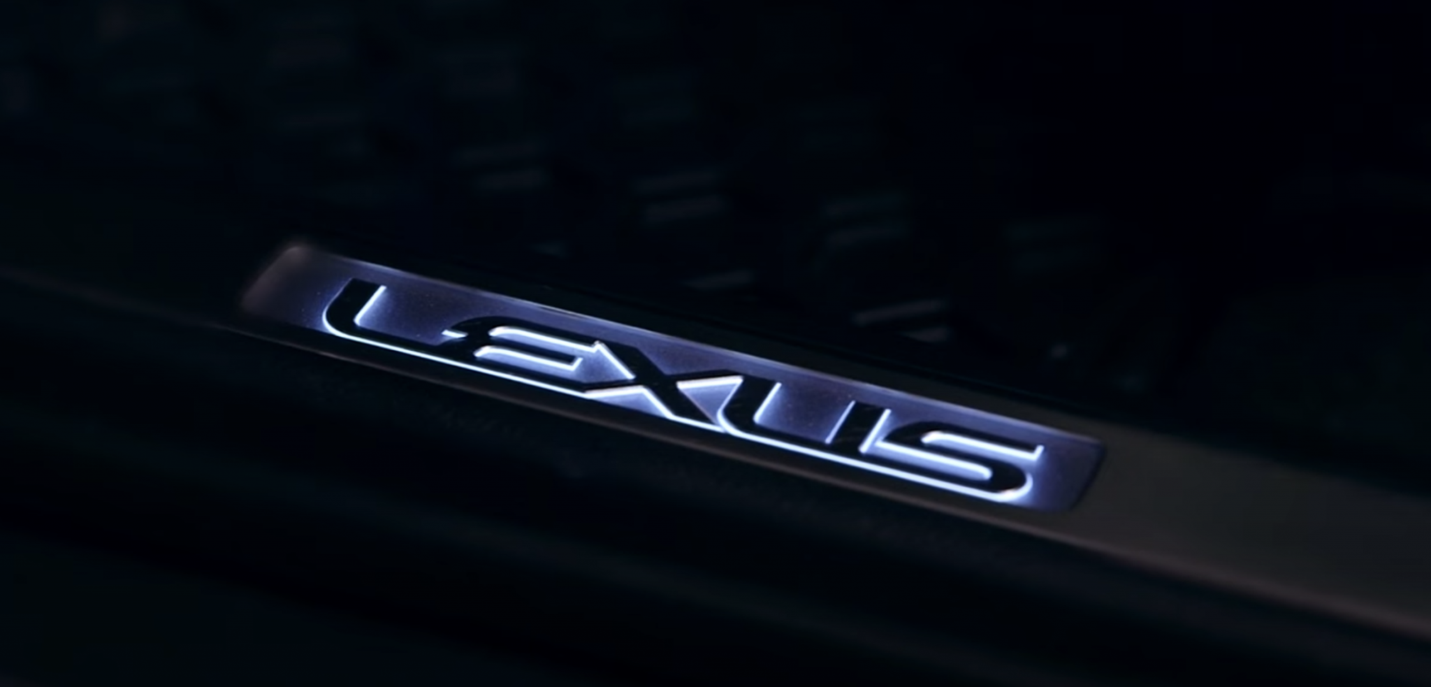 Les meilleurs accessoires pour votre véhicule Lexus cet hiver
