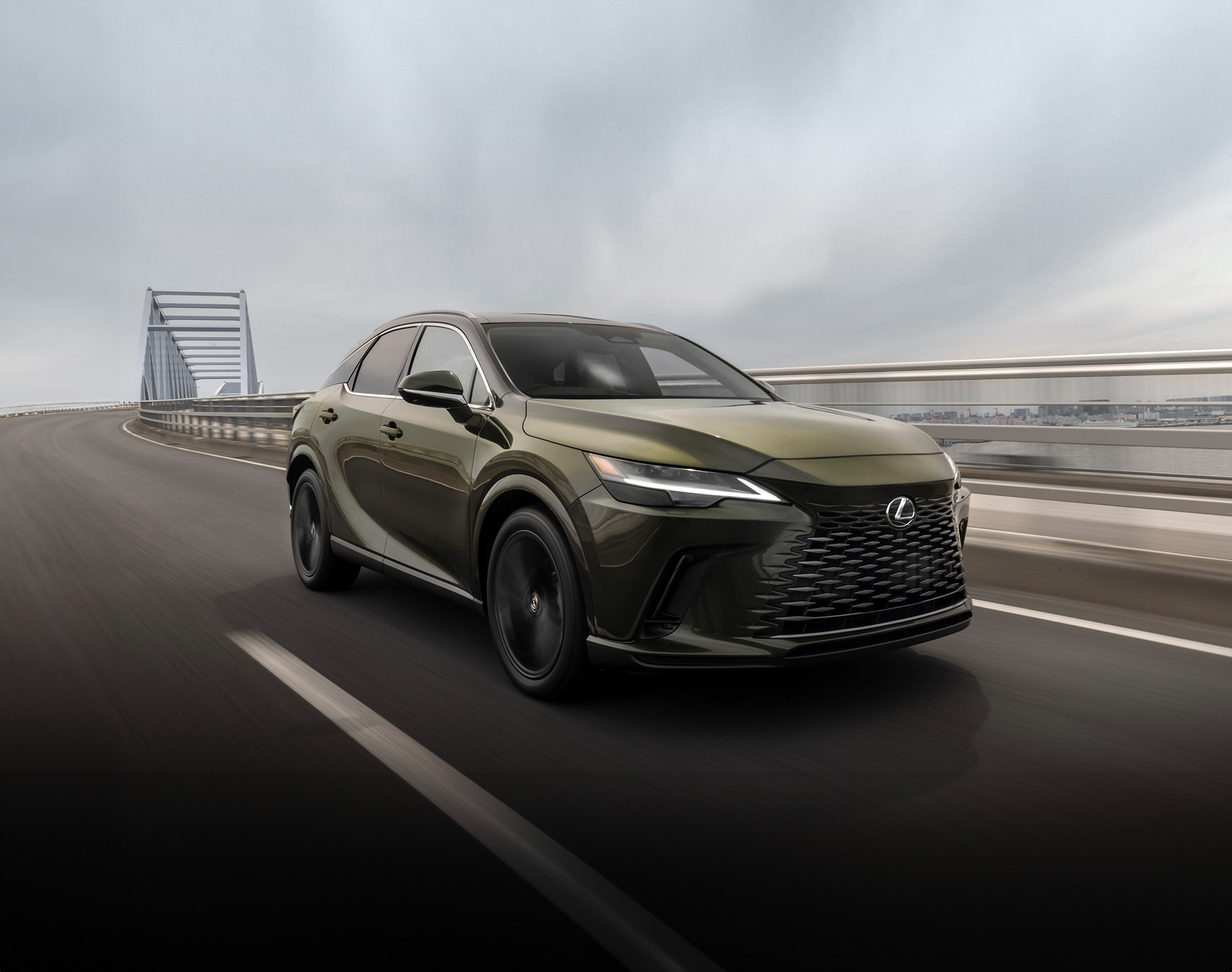 Deux visions du luxe, une même signature Lexus